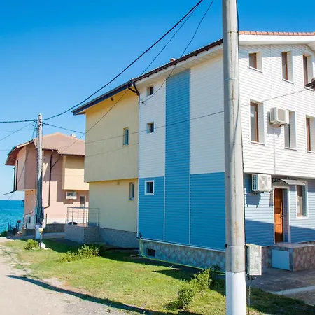 Summer Blue - House